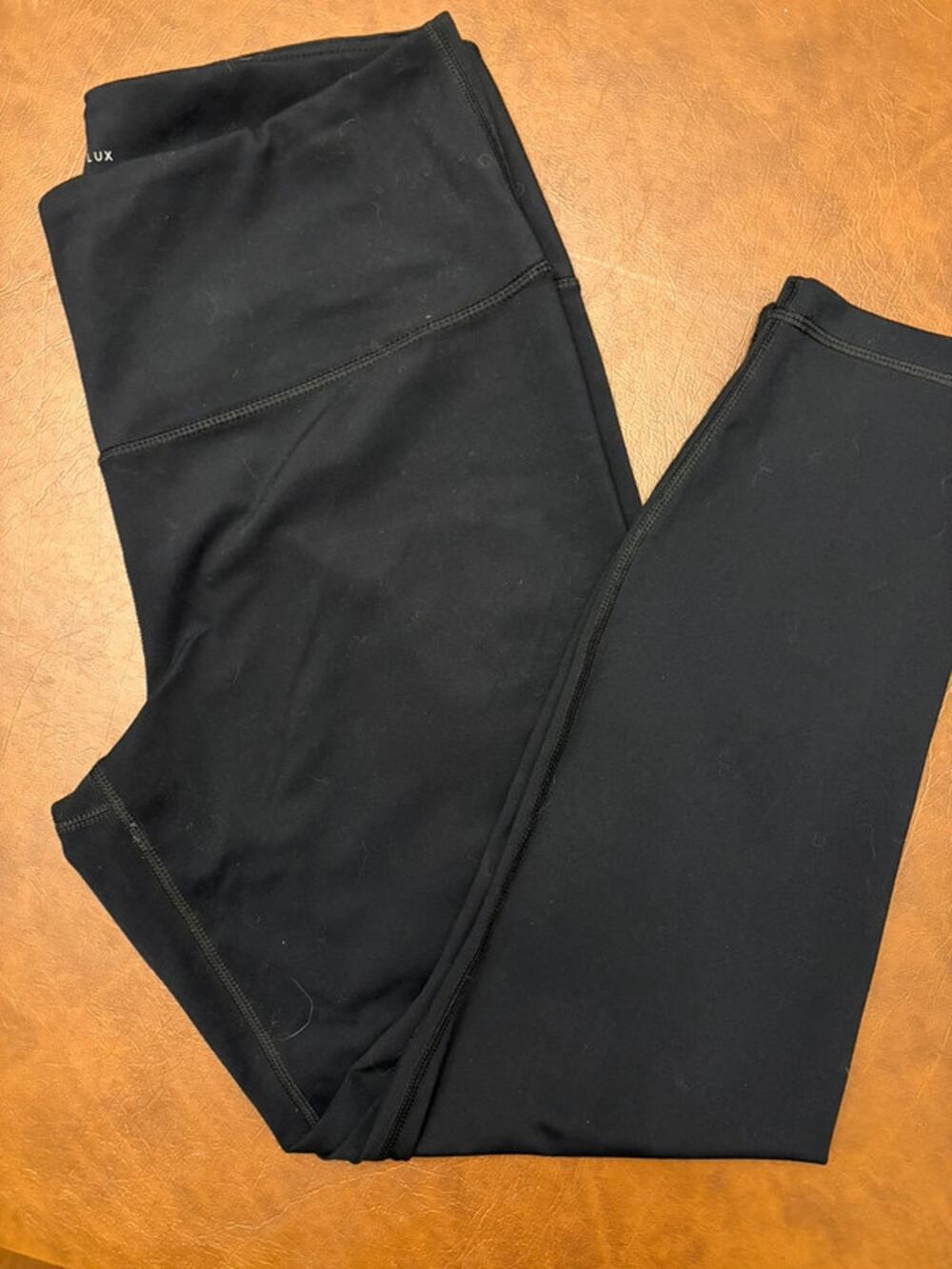 Yogalicious Lux Black 3/4 Length Black Leggings XL